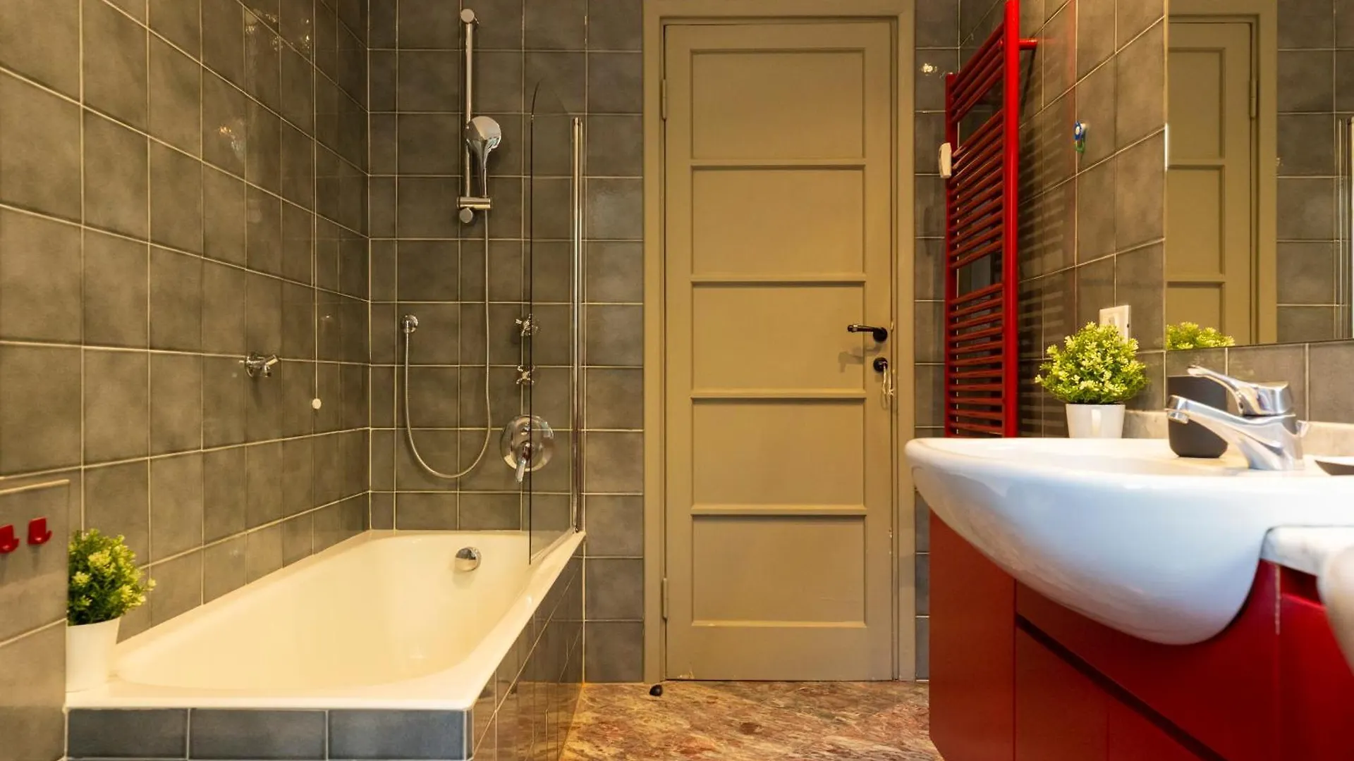 Apartment Rainbow Home - Citylife Milan