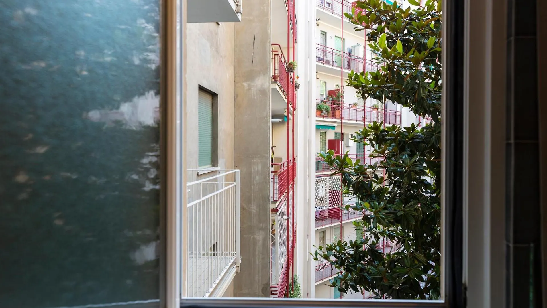 Rainbow Home - Citylife Milan 0*,  Italy