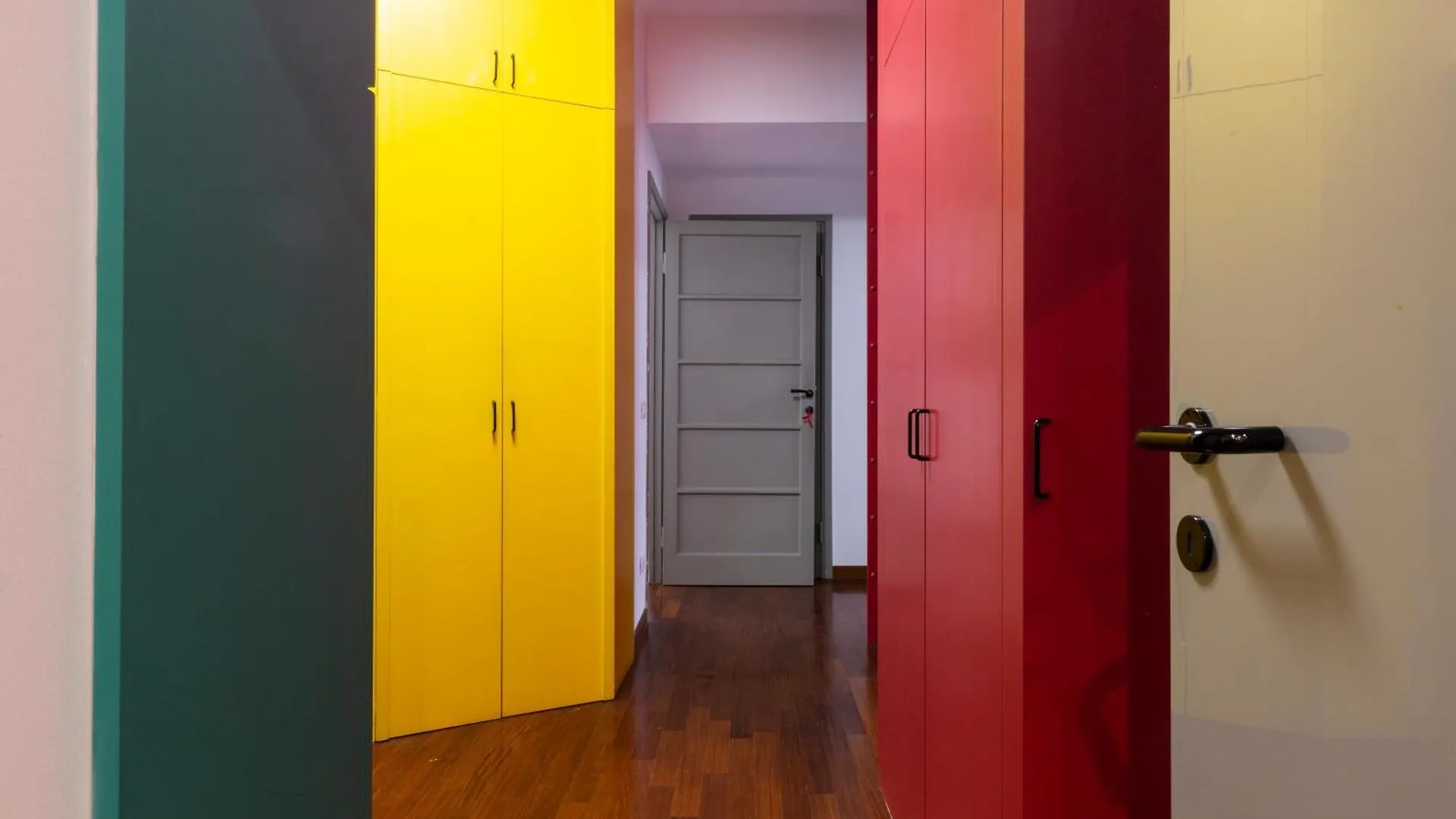 Rainbow Home - Citylife Milan 0*,  Italy
